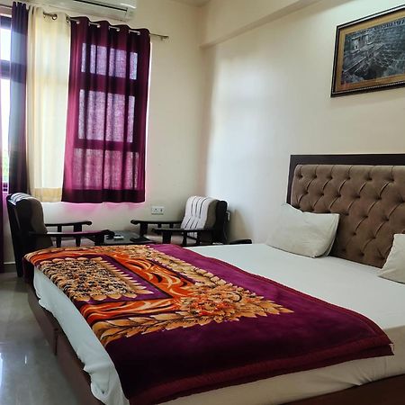 Hotel Amrapali Jaipur Eksteriør billede
